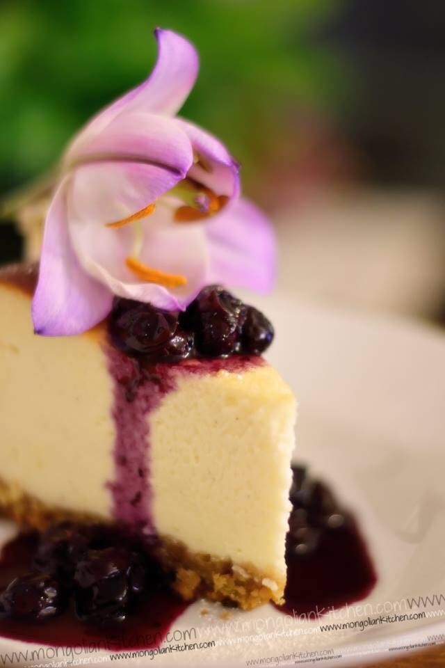 Nutty Blueberry Cheesecake